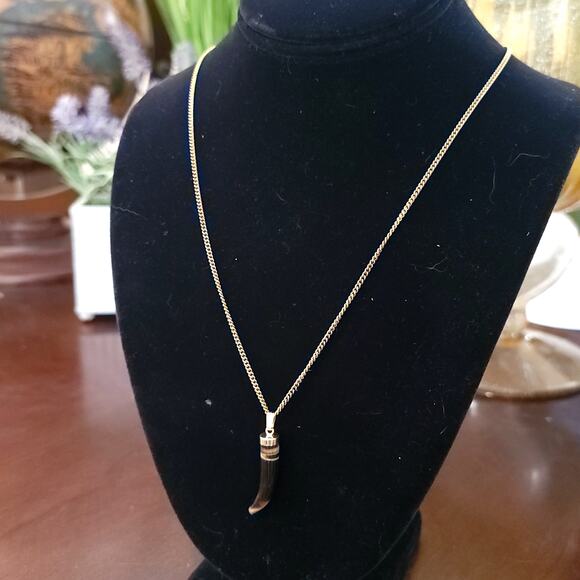 Vintage Tiger’s Eye Horn Pendant Necklace on Gold Tone Chain Boho Retro Jewelry - Picture 3 of 10